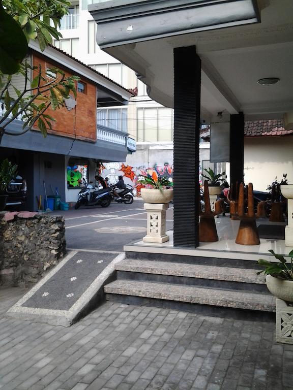 Mahendra Beach Inn Kuta Lombok Buitenkant foto